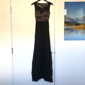 [WINDSOR] Black & Nude, maxi dress (M)